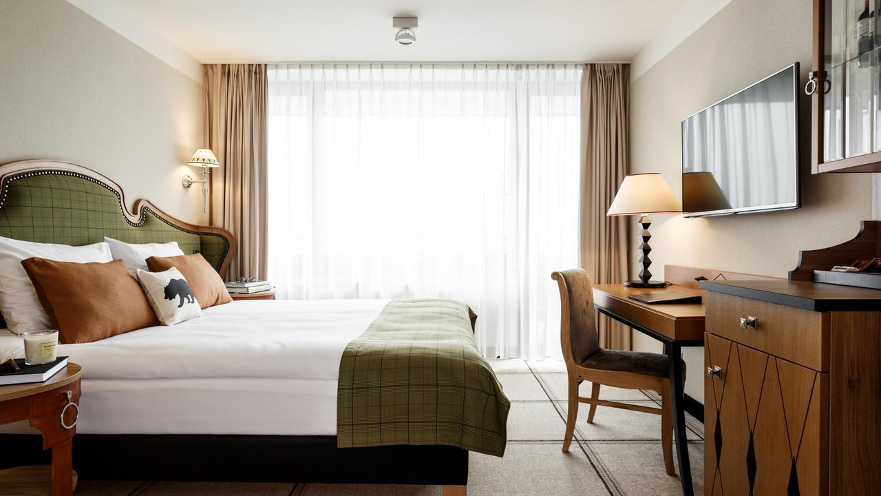 Deluxe Queen Room