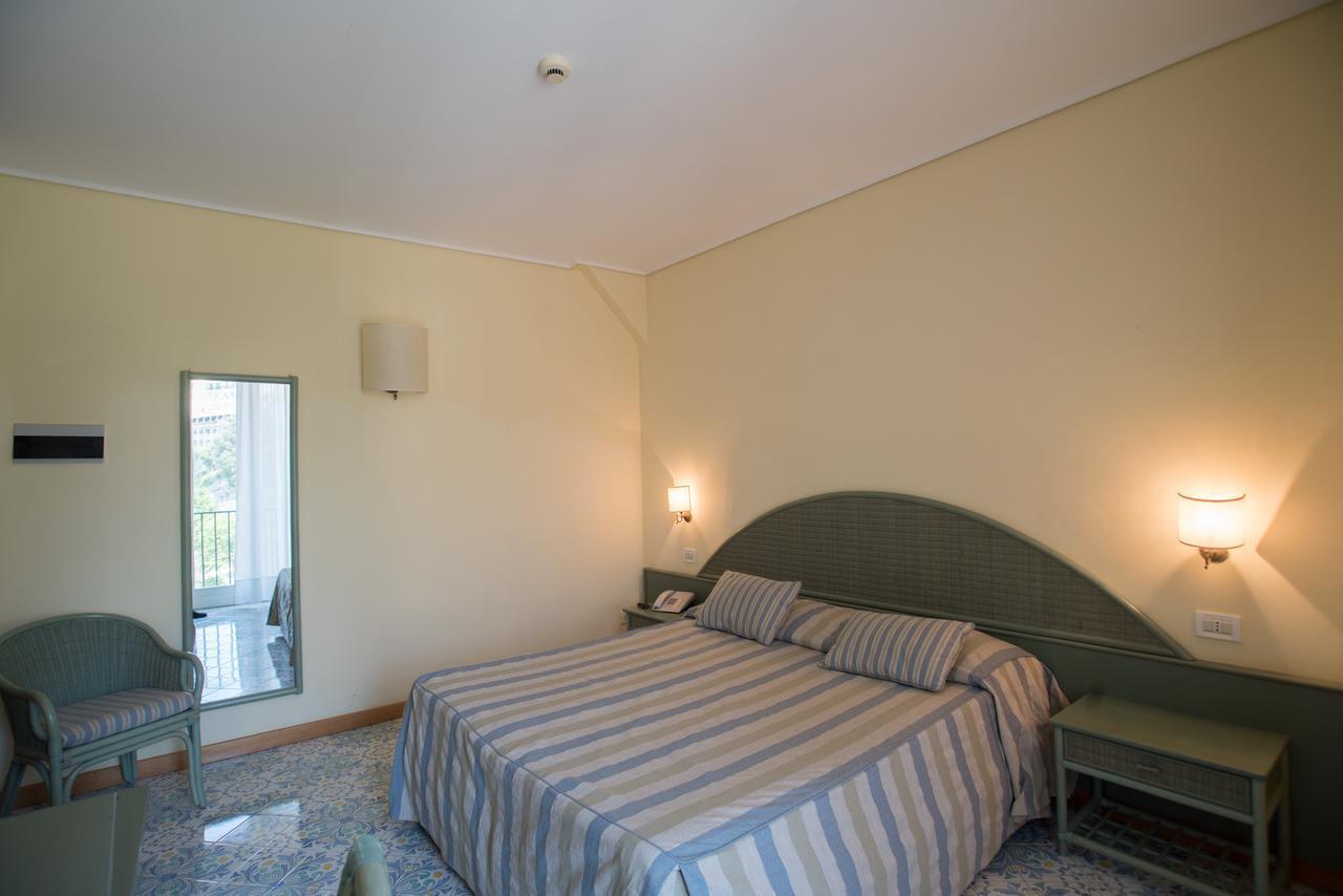 Double Room,1539568900:JPEG
