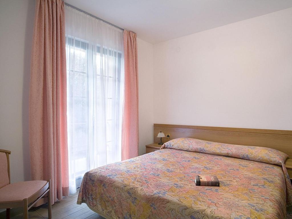 Suite 22 AC