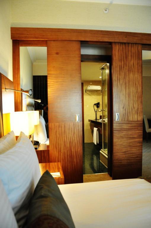 Executive Zimmer mit Kingsize-Bett