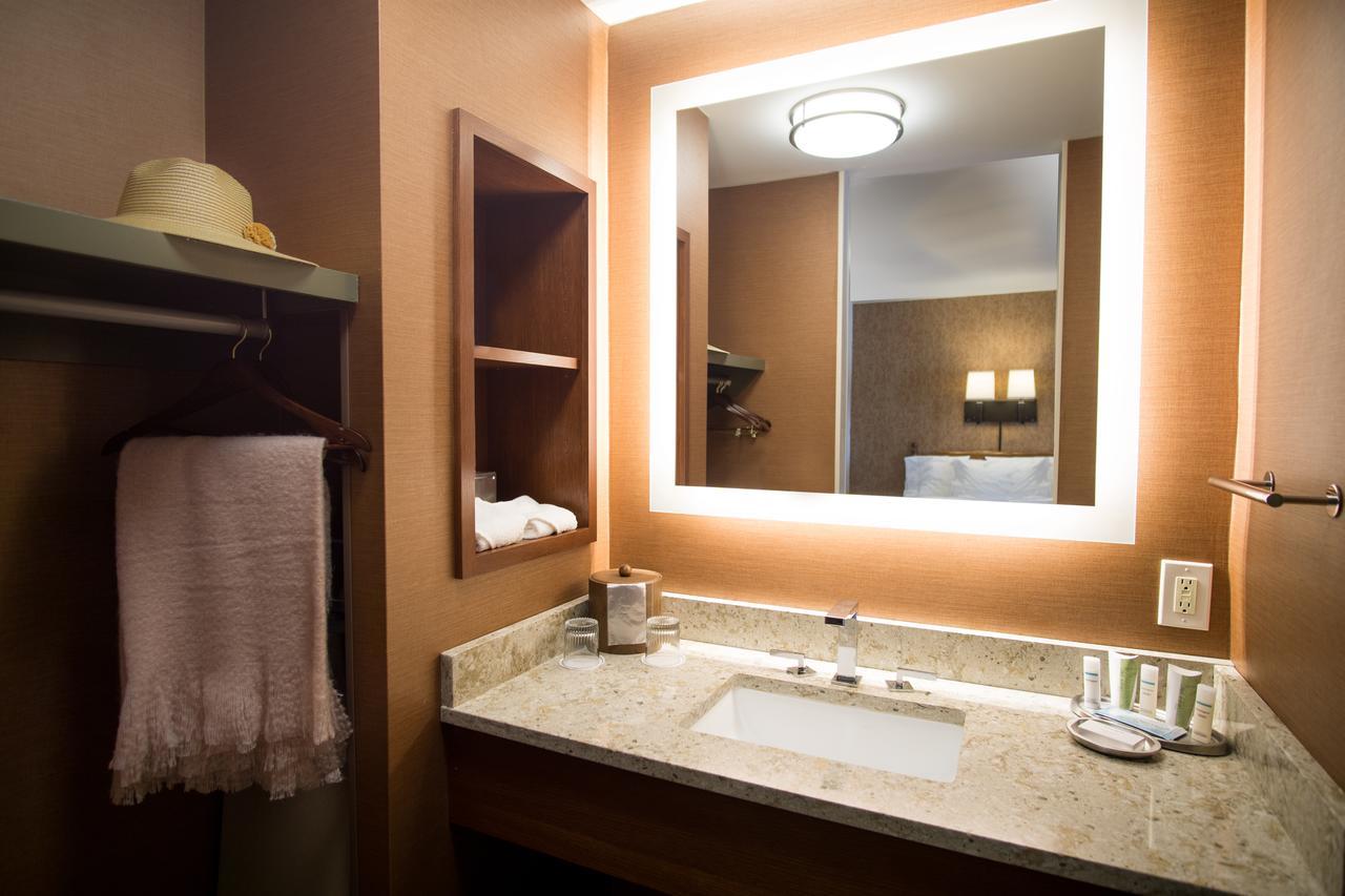 Deluxe Double Room Two Double Beds Non-Smoking