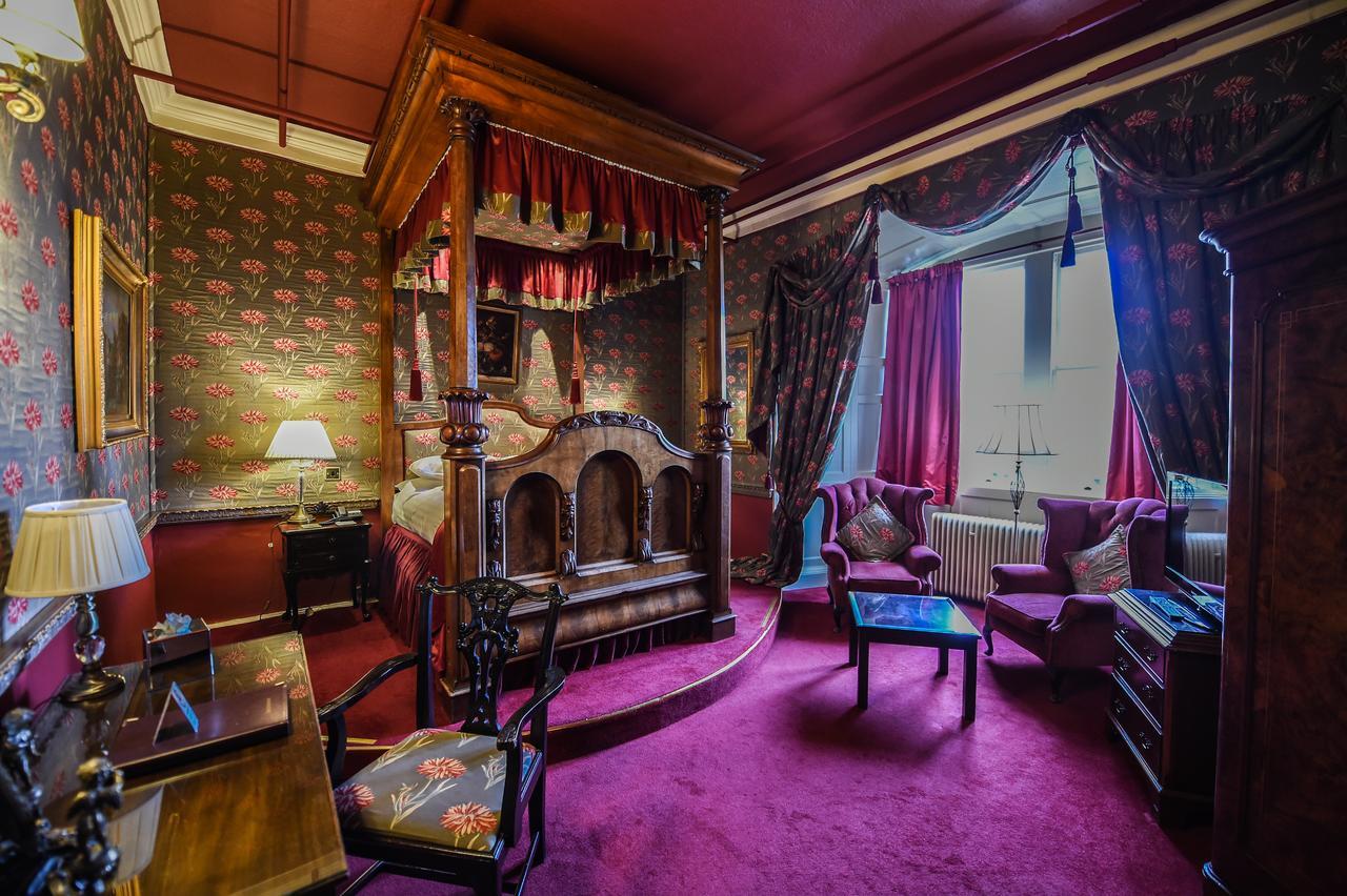 Castle Feature Room