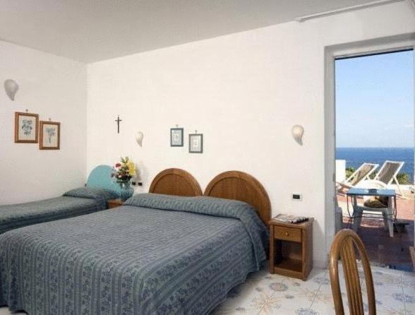 Quadruple Room Sea View,1433655883:JPEG