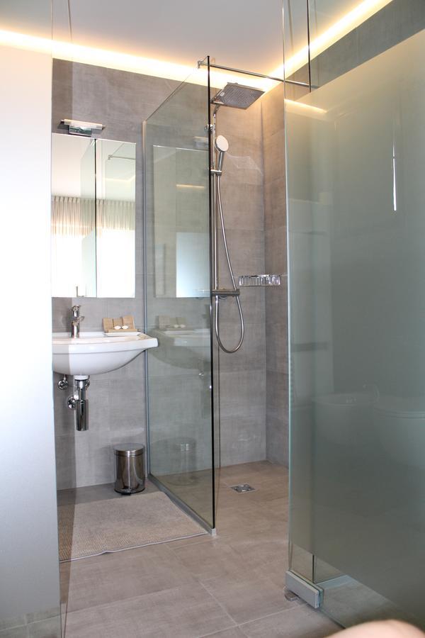 Single Room,1558263502:JPEG