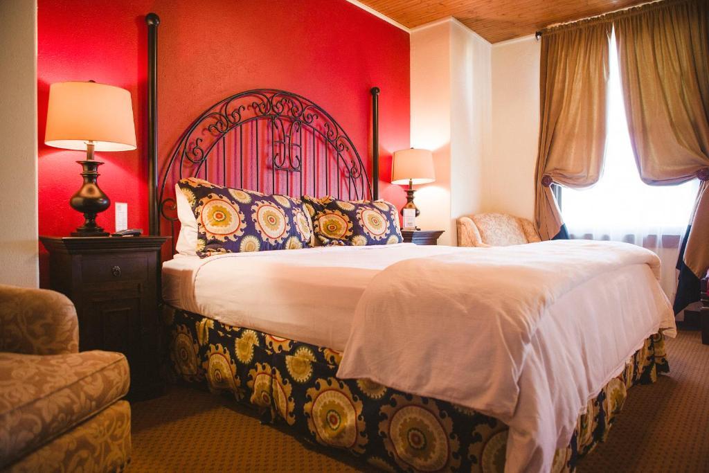 Junior Suite with Spa Bath