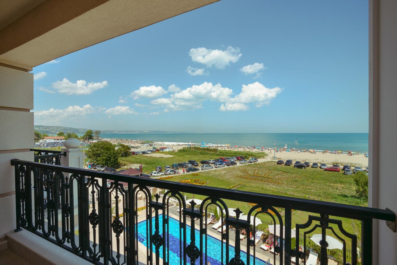 Double room with Central Sea view