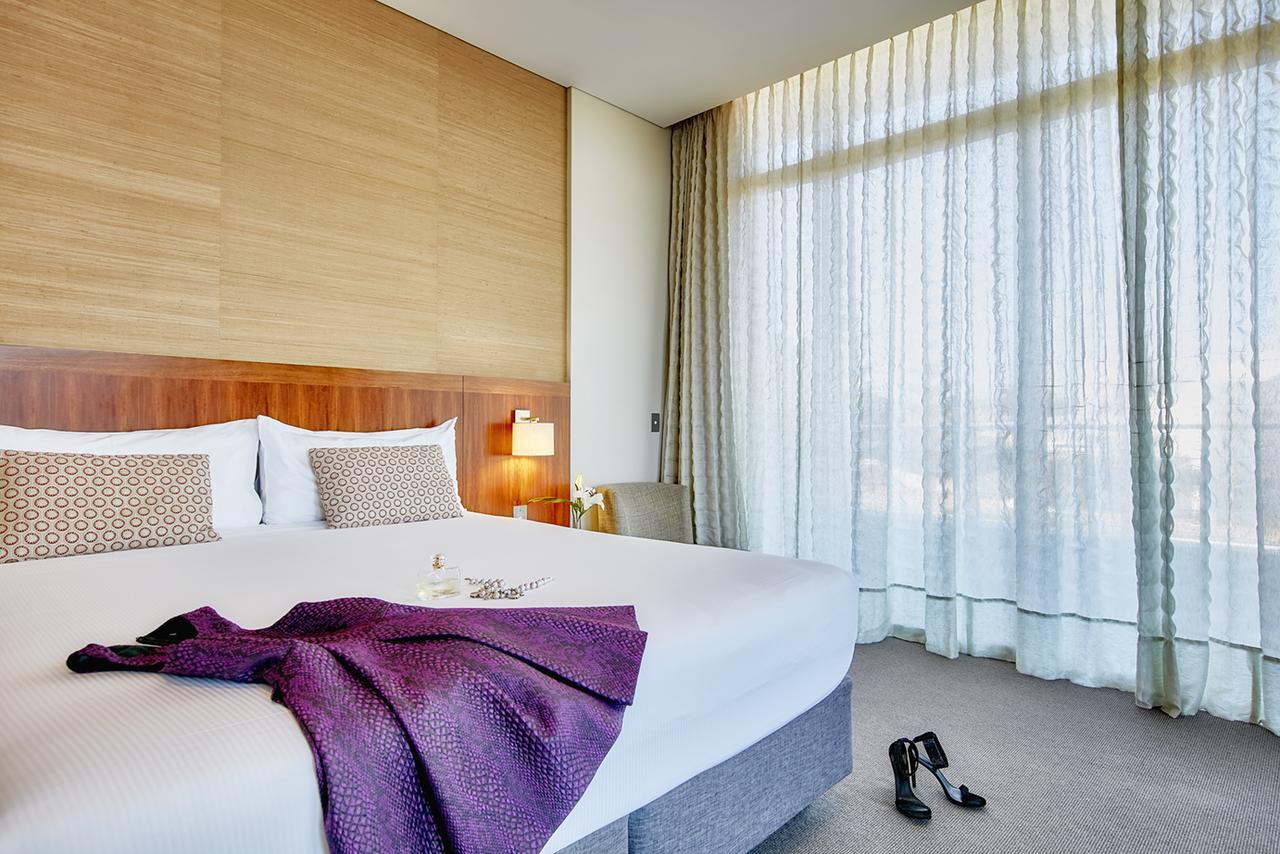 Superior King Room Water View