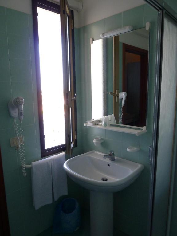 Double Room,66399601:JPEG