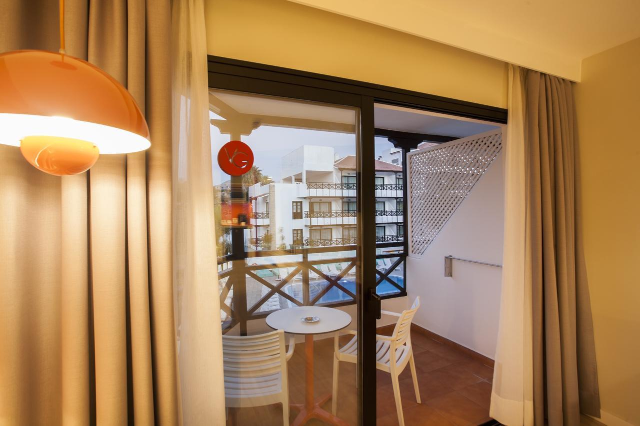 Double Room Pool View,663698244:JPEG