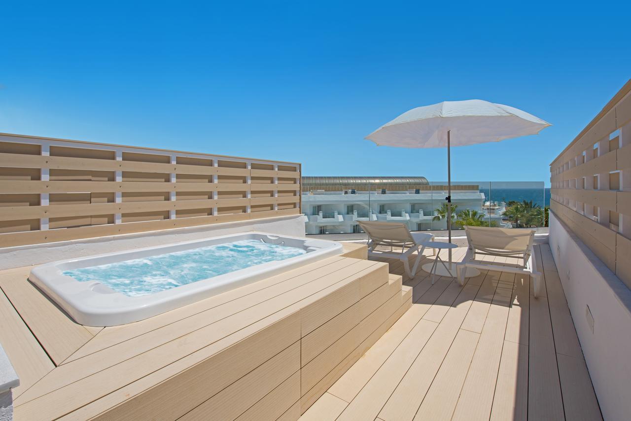 Hébergement Double avec Penthouse et Bain à Remous - Vue Latérale