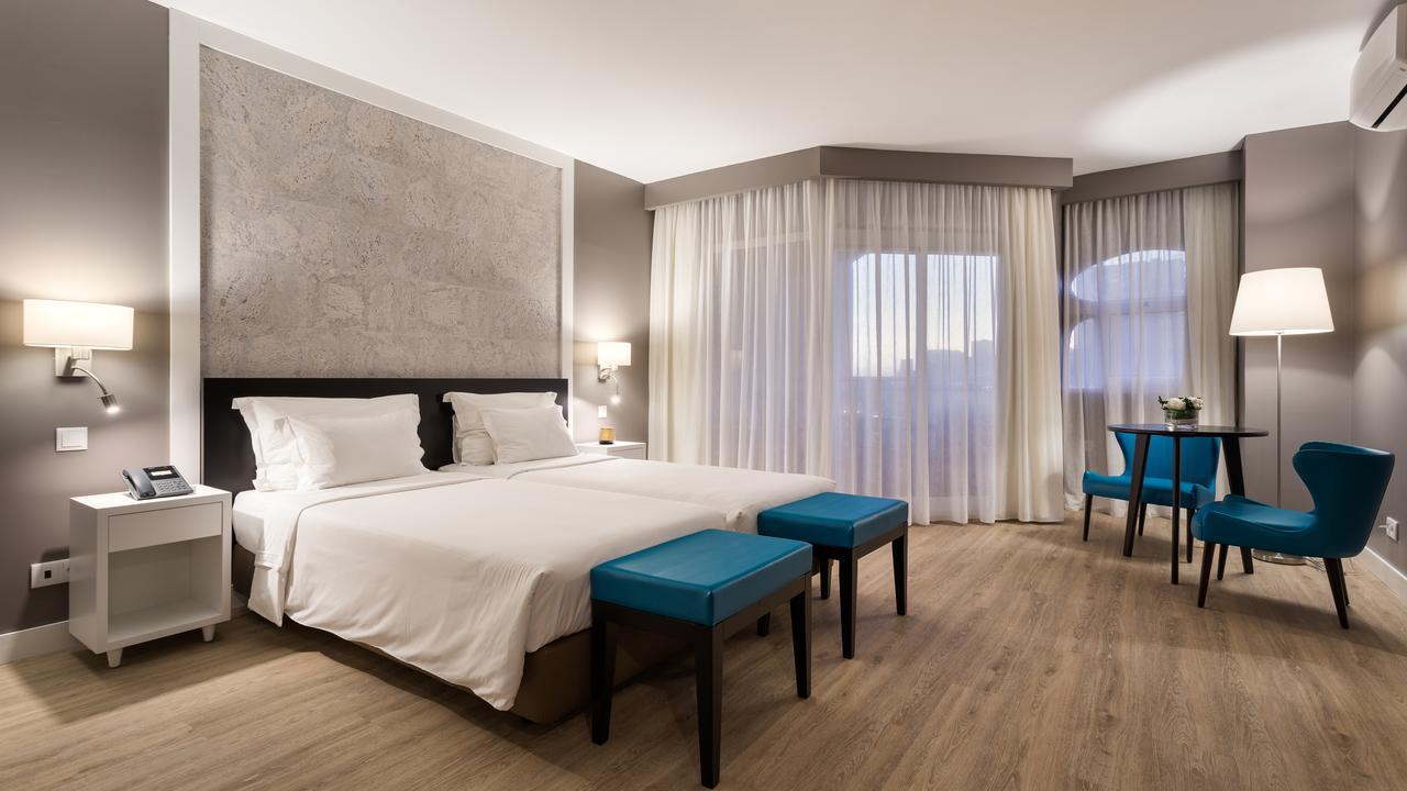 Double or Twin Room Land View