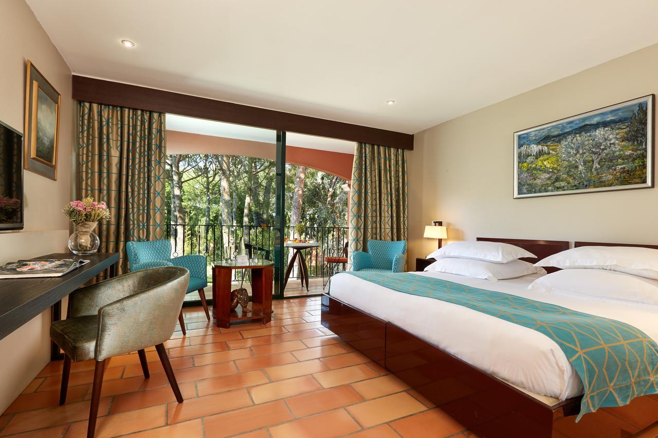 Deluxe Room,664630779:JPEG