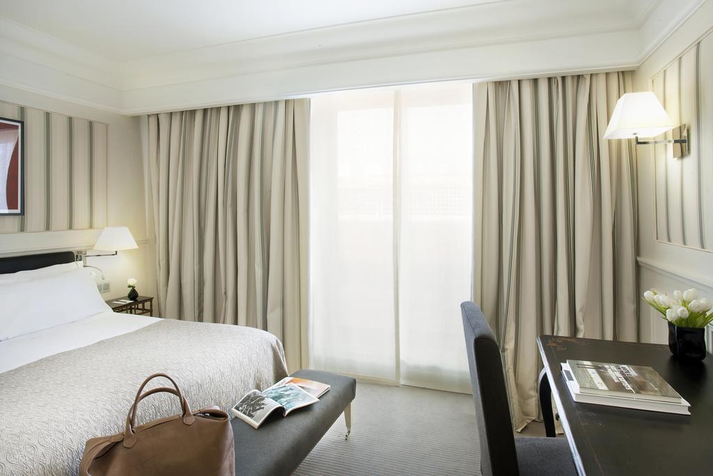 Quarto Deluxe com Cama de Casal ou 2 de Solteiro e Vista da Cidade