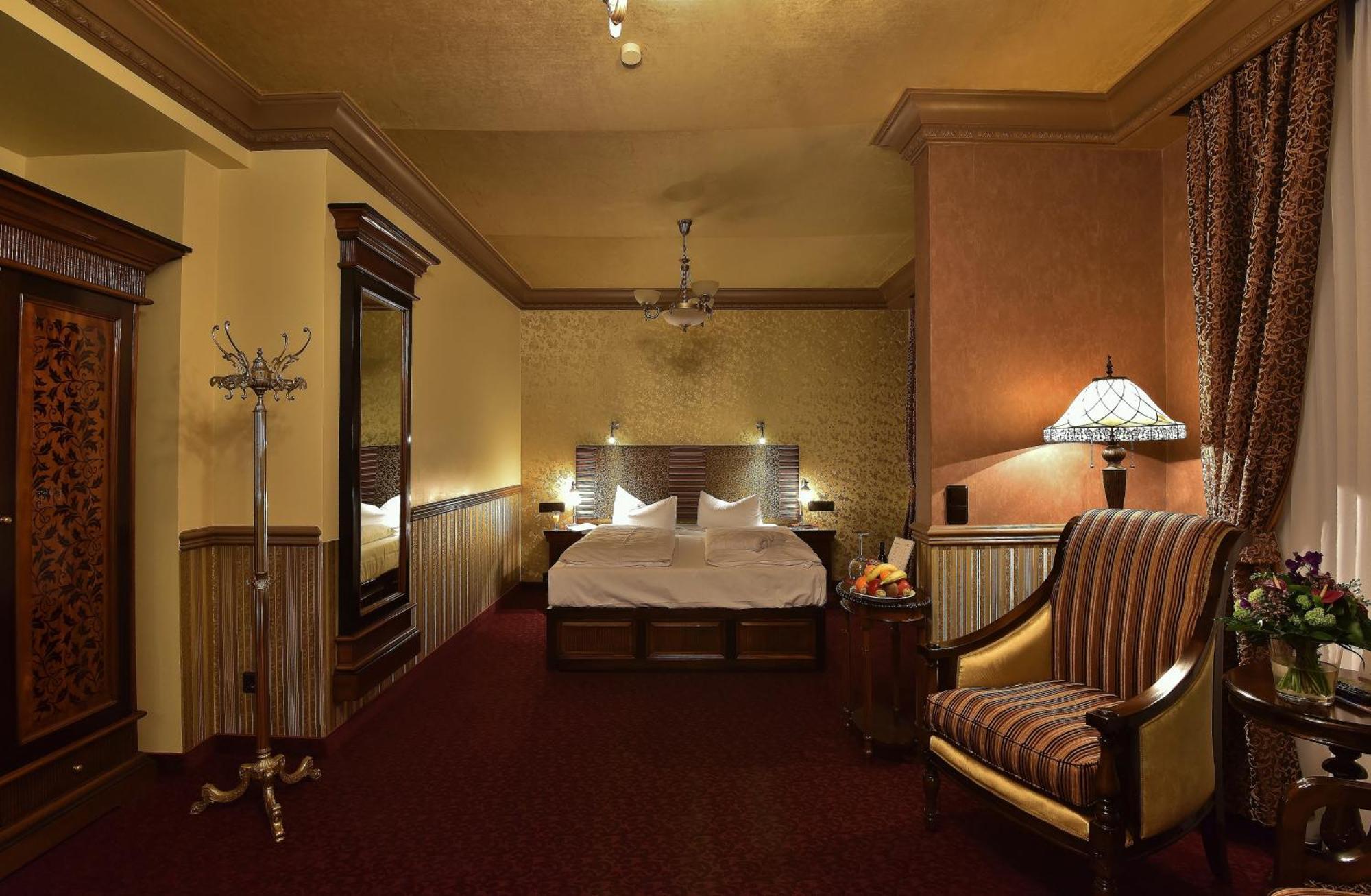 Premium Plus Double or Twin Room - Garden Side