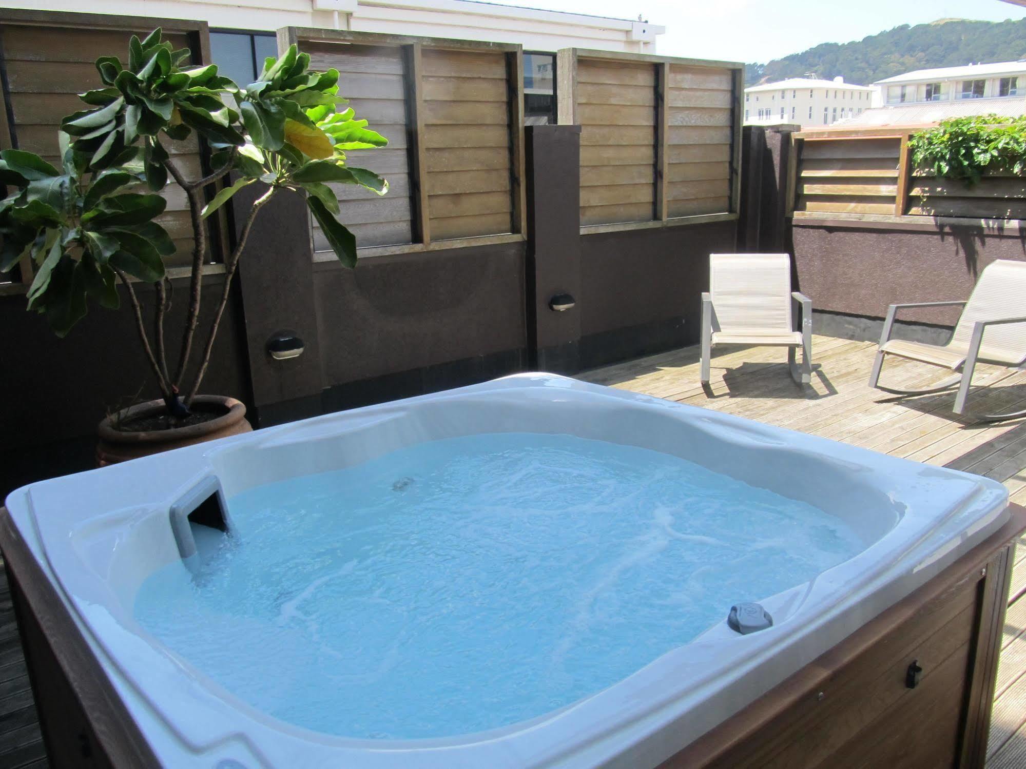 King Studio with Balcony, Spa Pool & Ensuite Bathroom