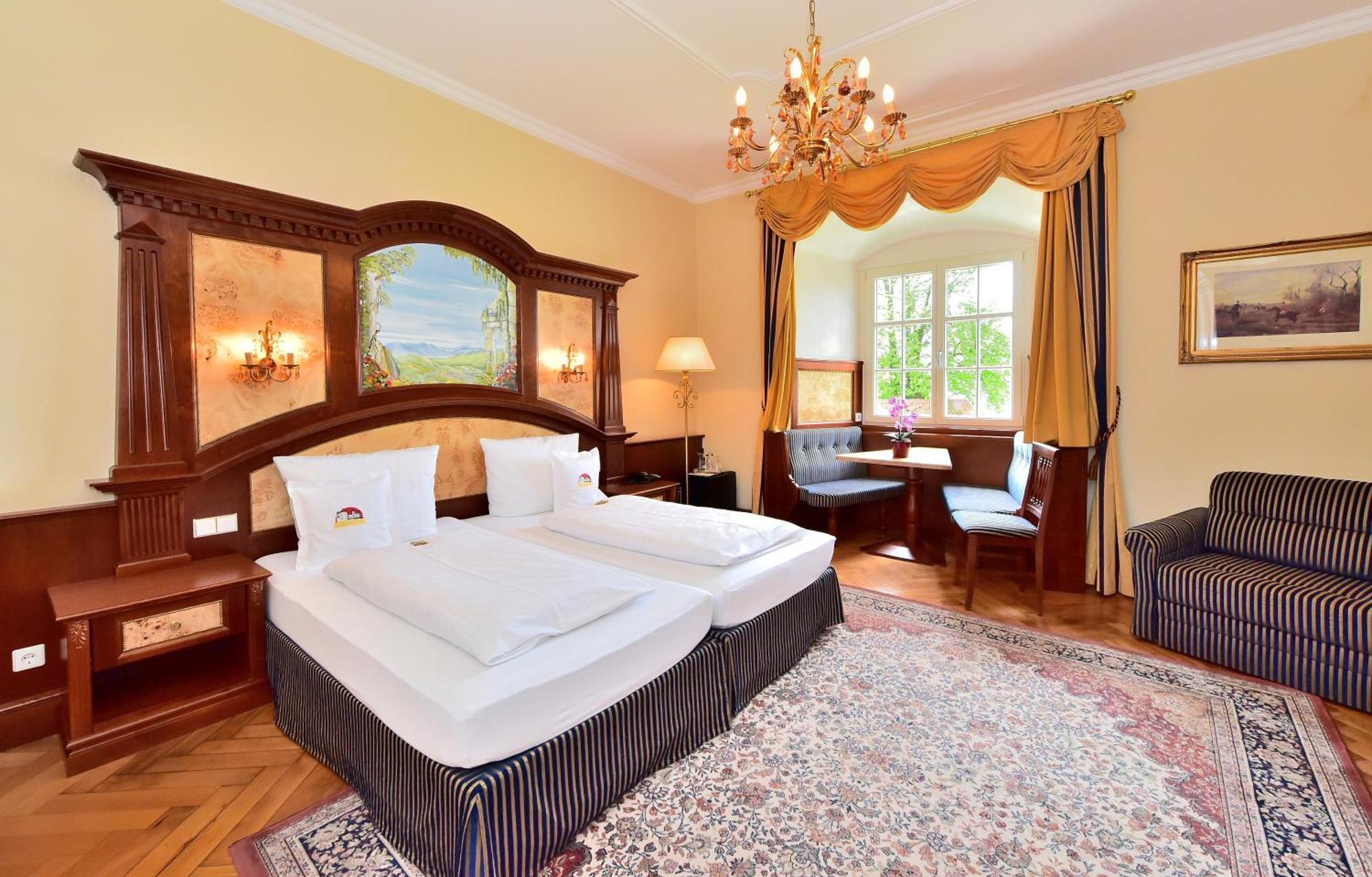 Double Room Seaview Historical