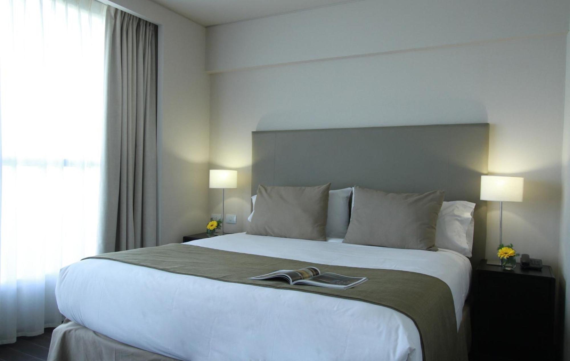 Quarto com Cama King-size e Acesso para Hóspedes com Mobilidade Reduzida - Não Fumantes