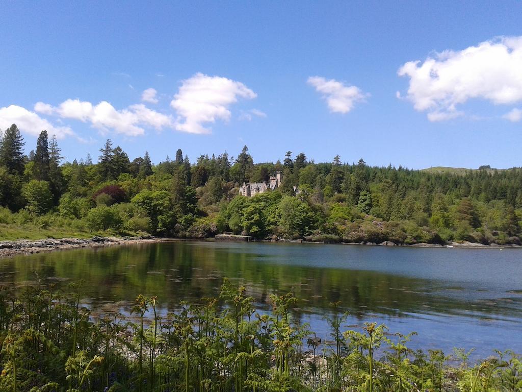 Zweibettzimmer mit Ausblick auf den See (Loch)