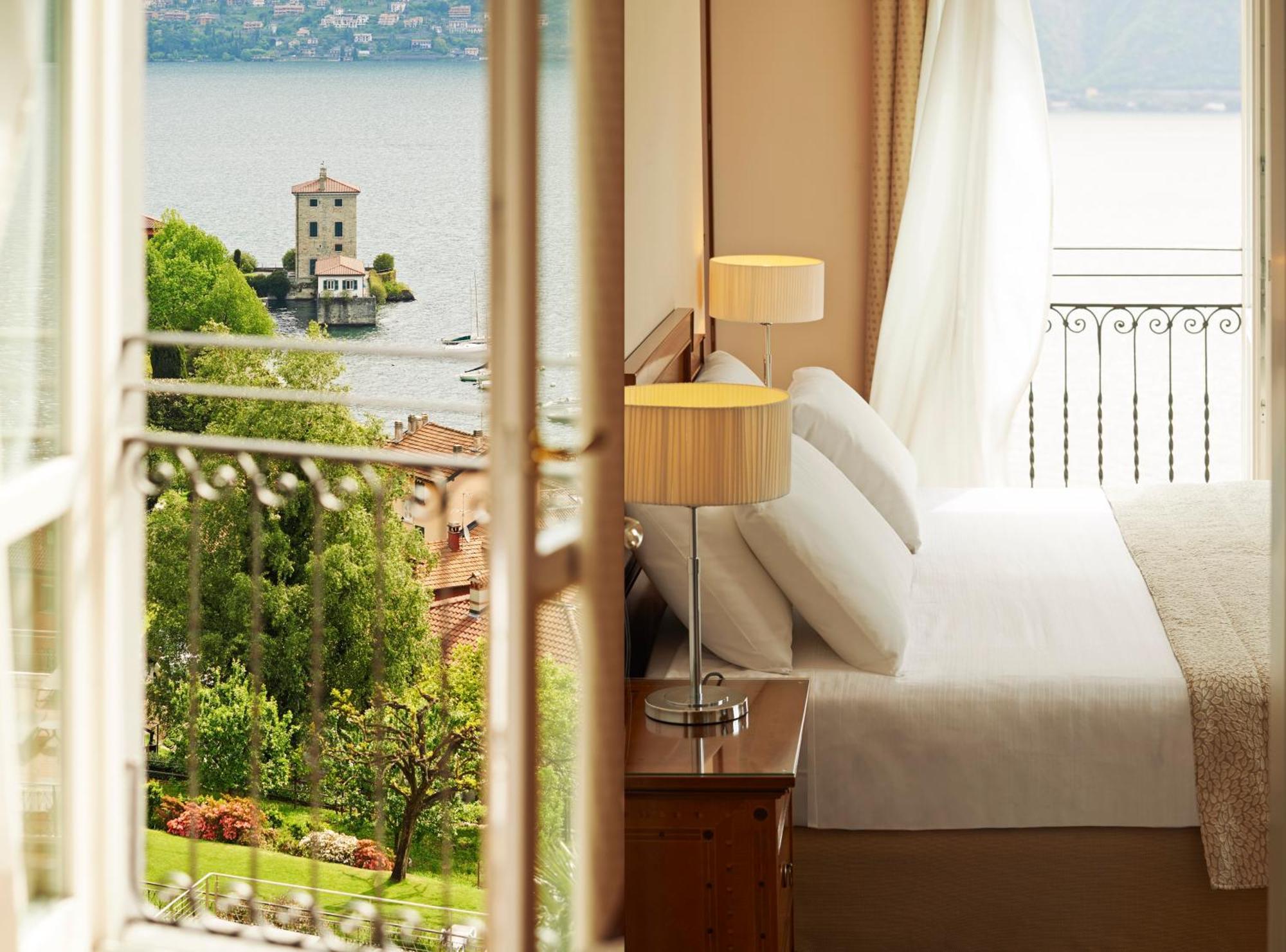 Suite with Lake View