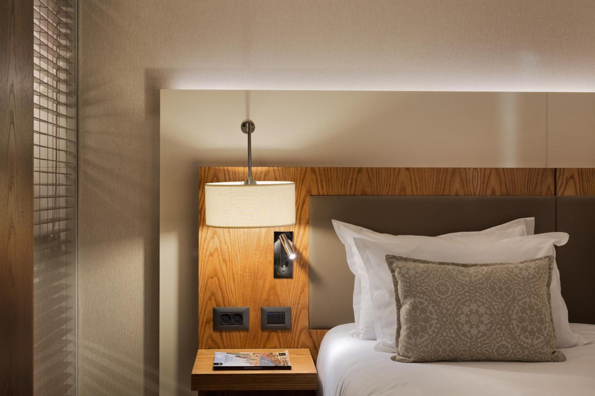Chambre Double Supérieure - Vue sur Ville (Couples Uniquement)