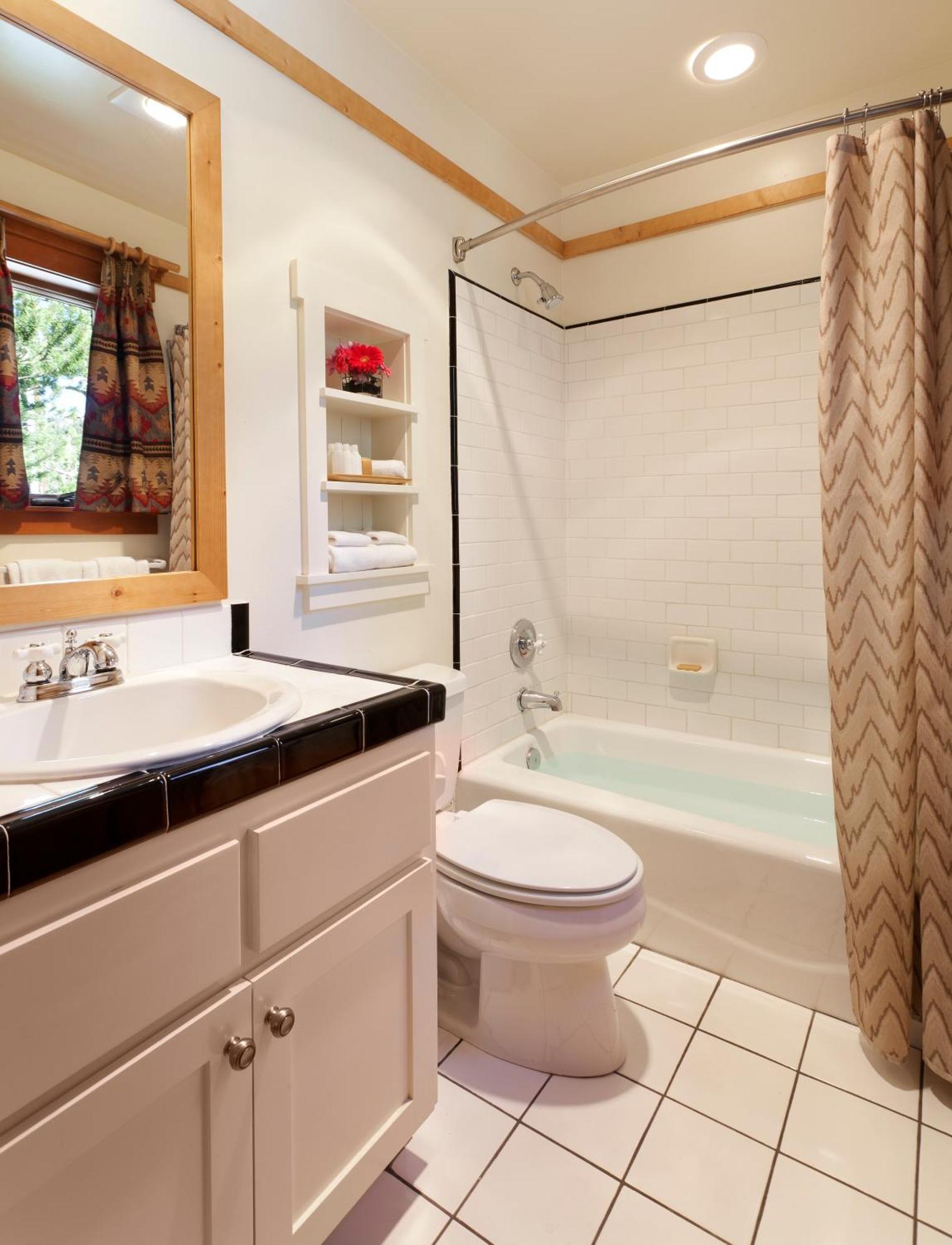Deluxe One-Bedroom Cabin