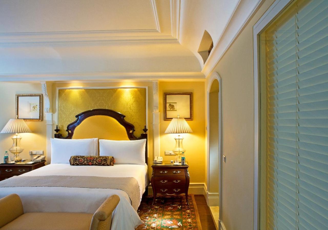Premier Room