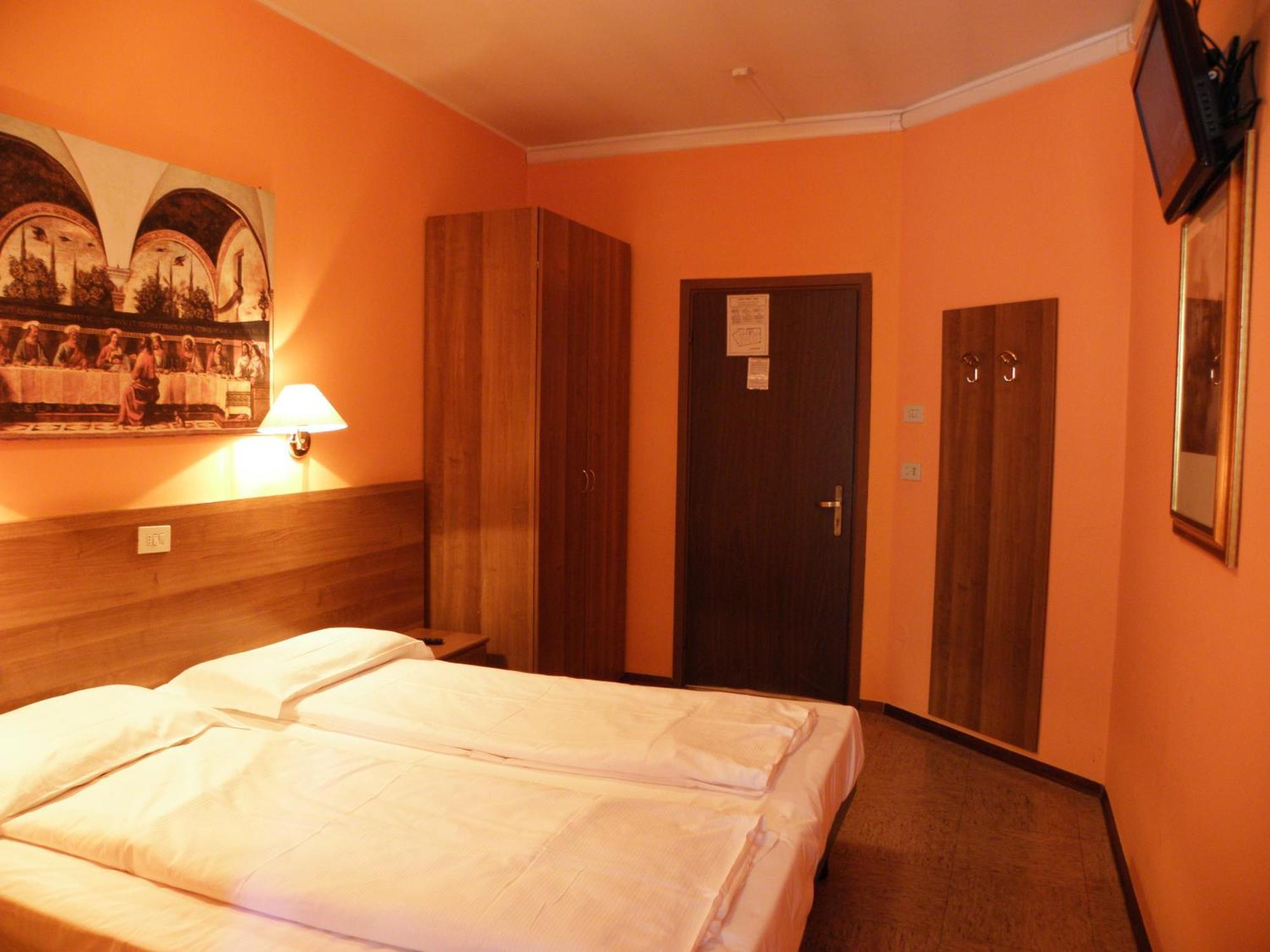 Double Room Economy,705522517:JPEG