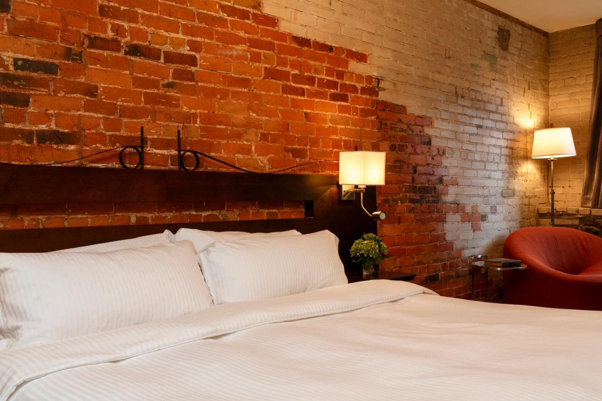 Deluxe King Room with St. Paul Street View