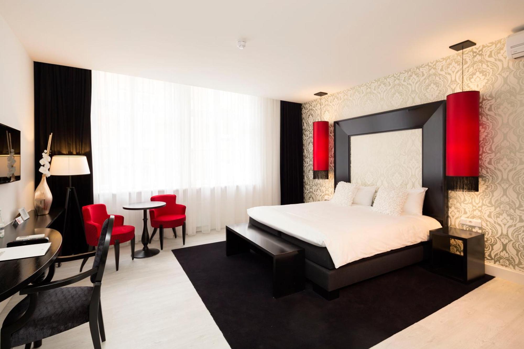 Deluxe Zimmer mit Kingsize-Bett
