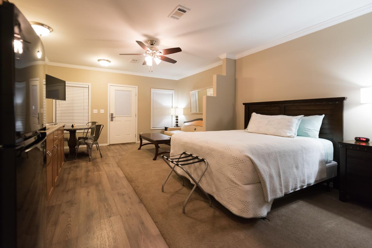 One-Bedroom Suite