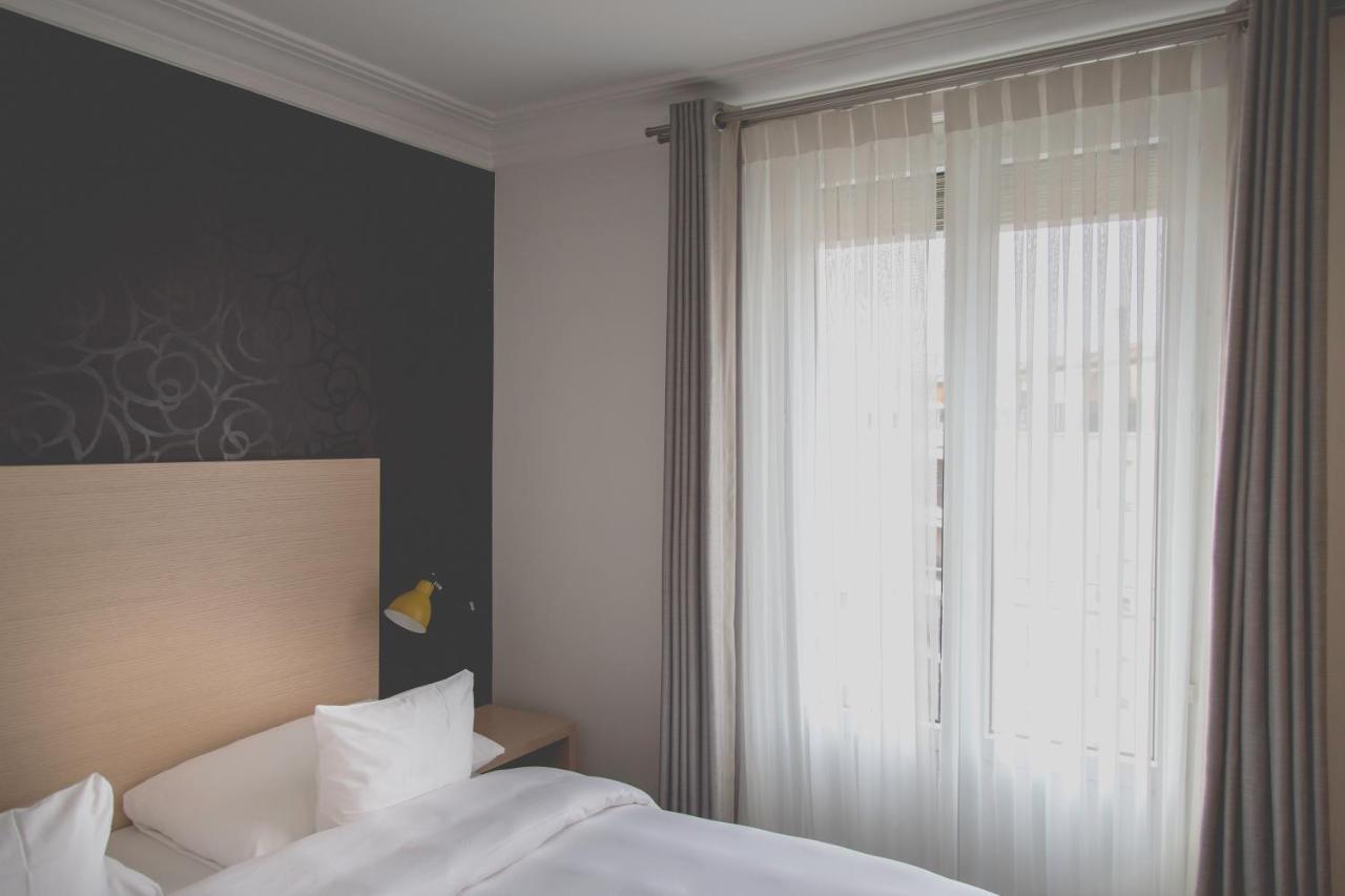 Quarto Duplo Standard