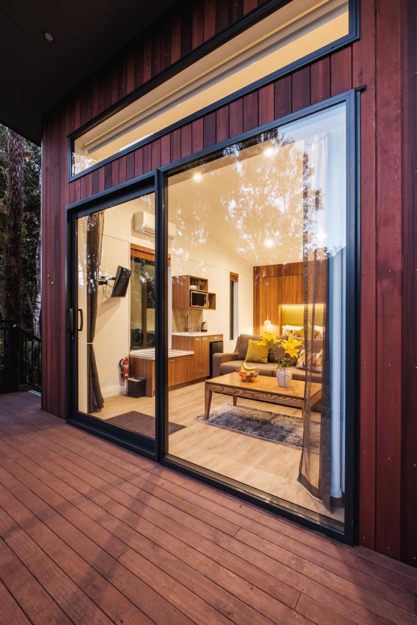 Deluxe Tree Lodge