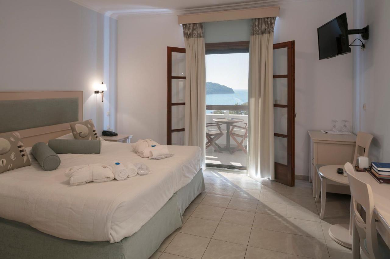 Deluxe Twin Room with Sea View