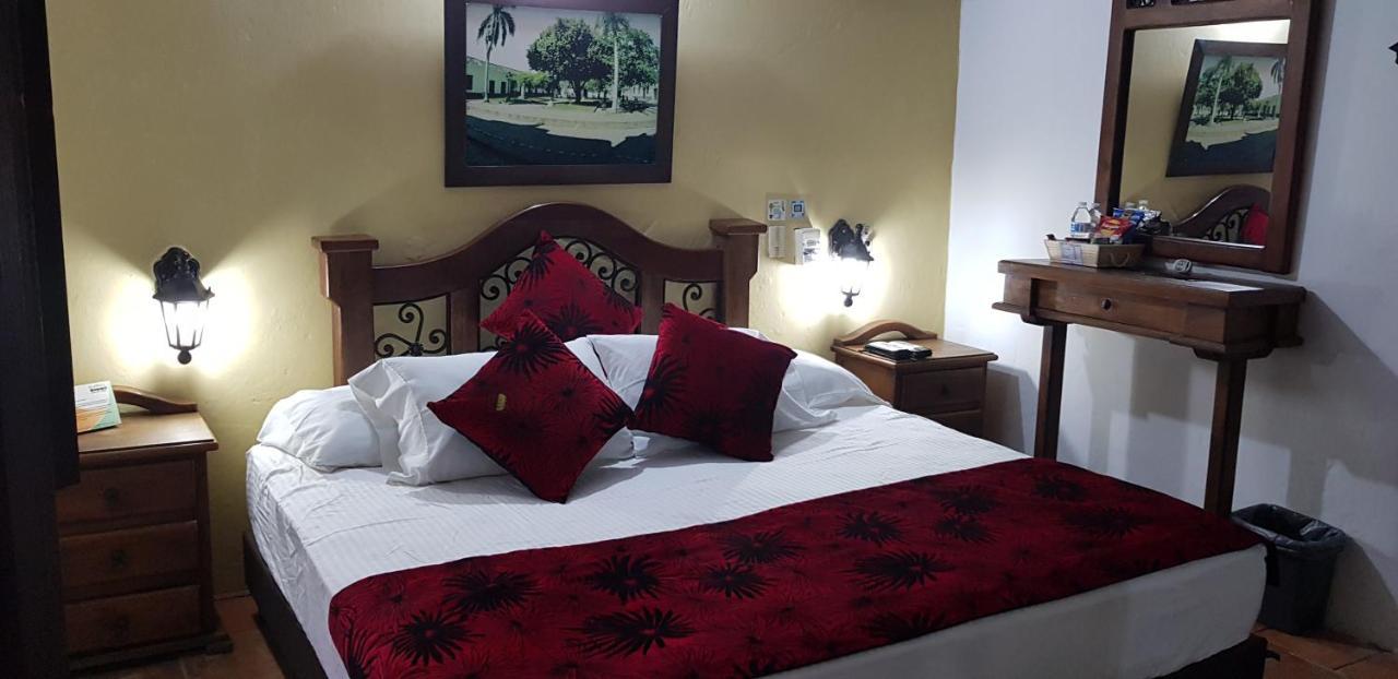 Double Room,749307227:JPEG