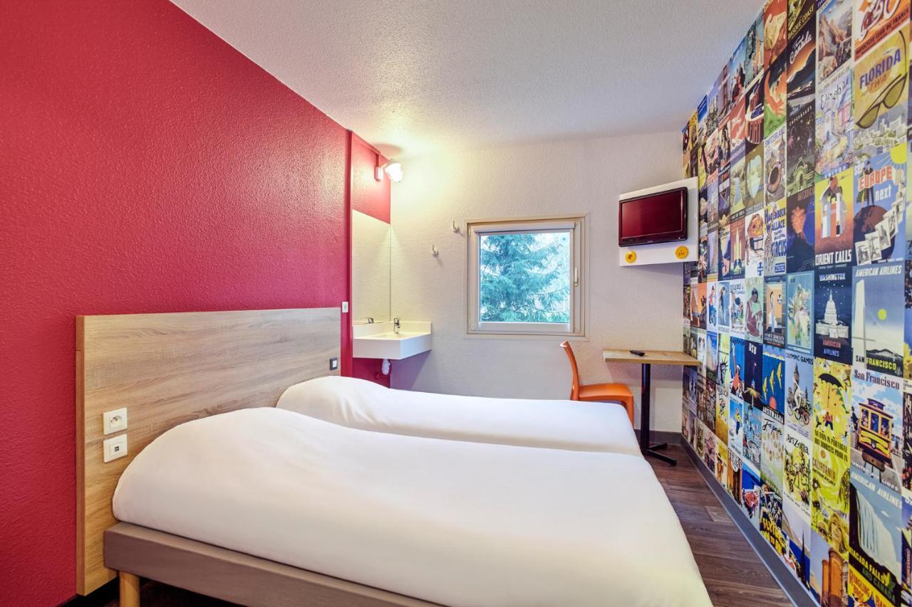 Chambre Lits Jumeaux Side-Car avec Salle de Bains Commune