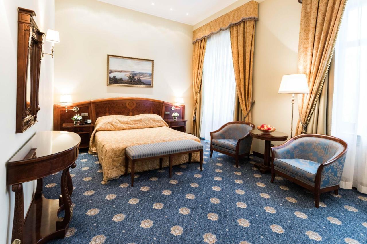 King Room with Balcony