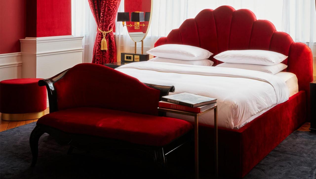 De Luxe