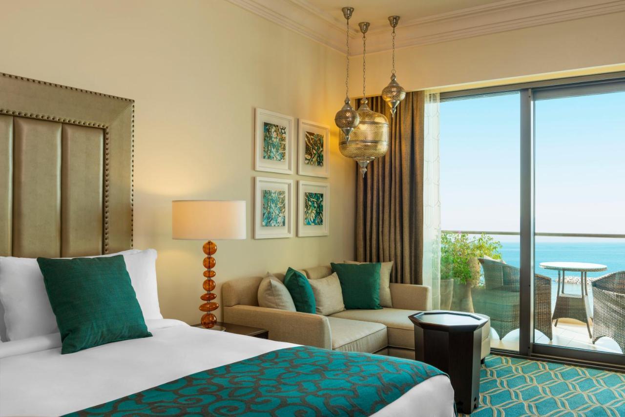 Deluxe Room Sea View Guest room 1 King Sea view Balcony,1365902369:JPEG