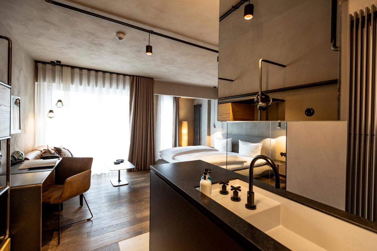 M Design