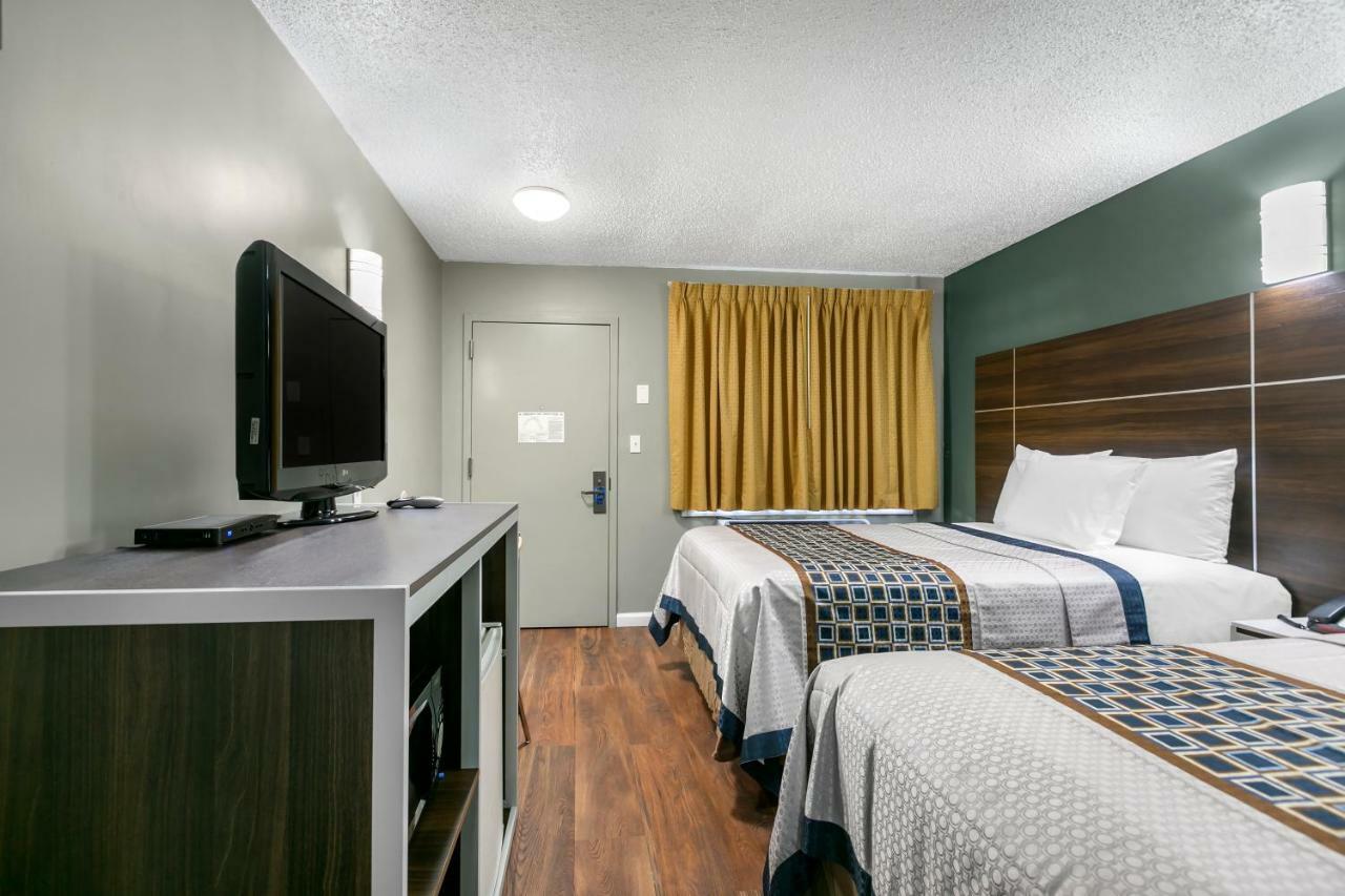 Double Room Two Double Beds Non-Smoking