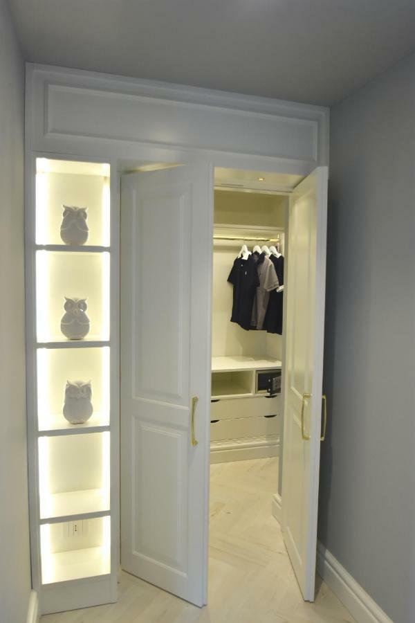 Deluxe Suite with Sea View