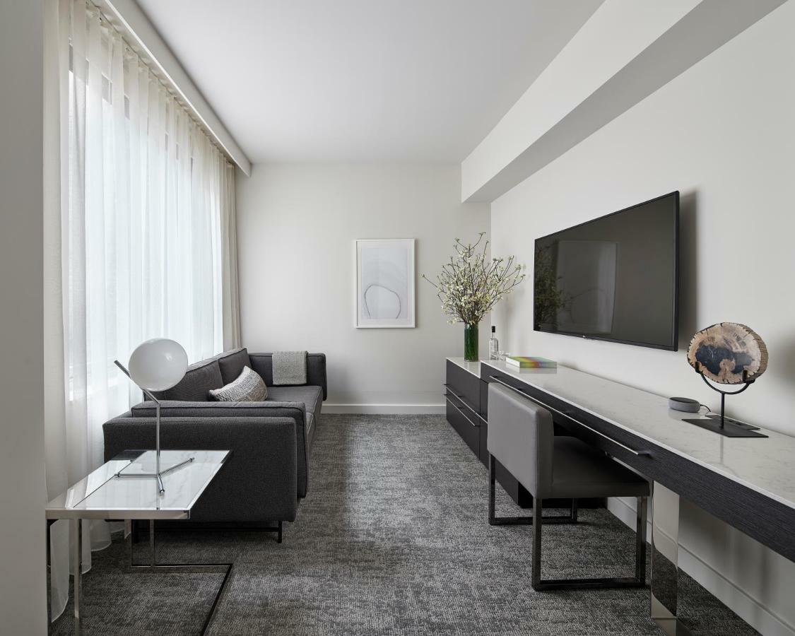 Junior King Suite with Sofa Bed