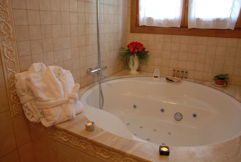 Habitación Doble con bañera de hidromasaje