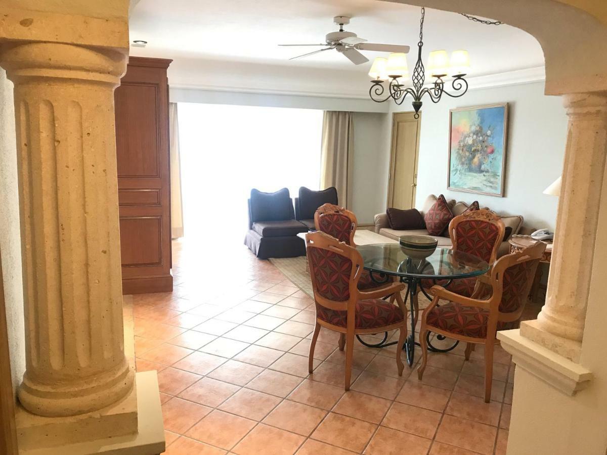 Suite Parlor All Inclusive