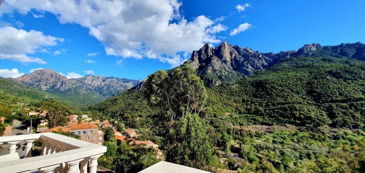 Chambre Triple - Vue sur Mer et Montagne