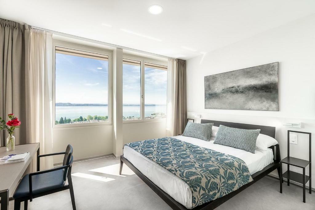 Double Room with Lake View - Annex