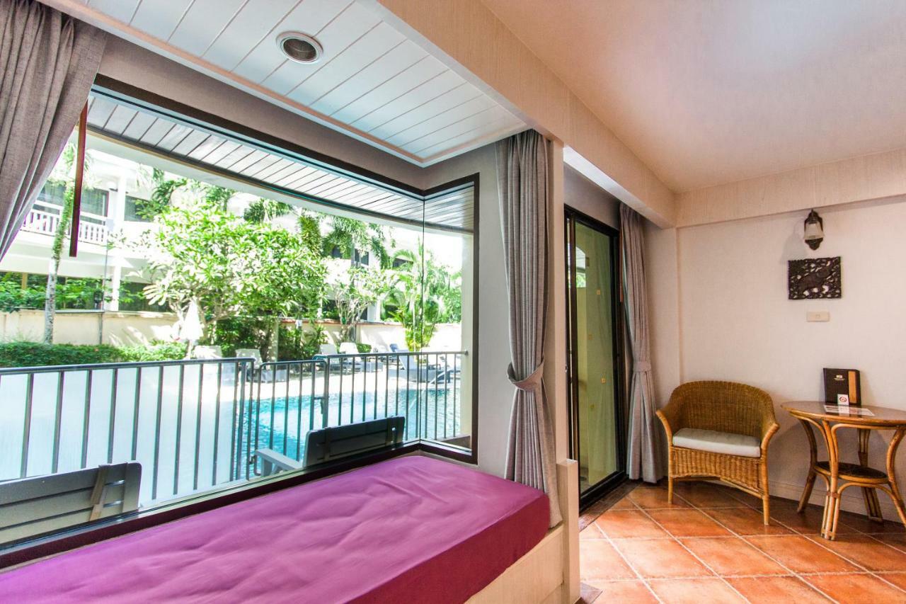 Deluxe Double or Twin Room Pool Access