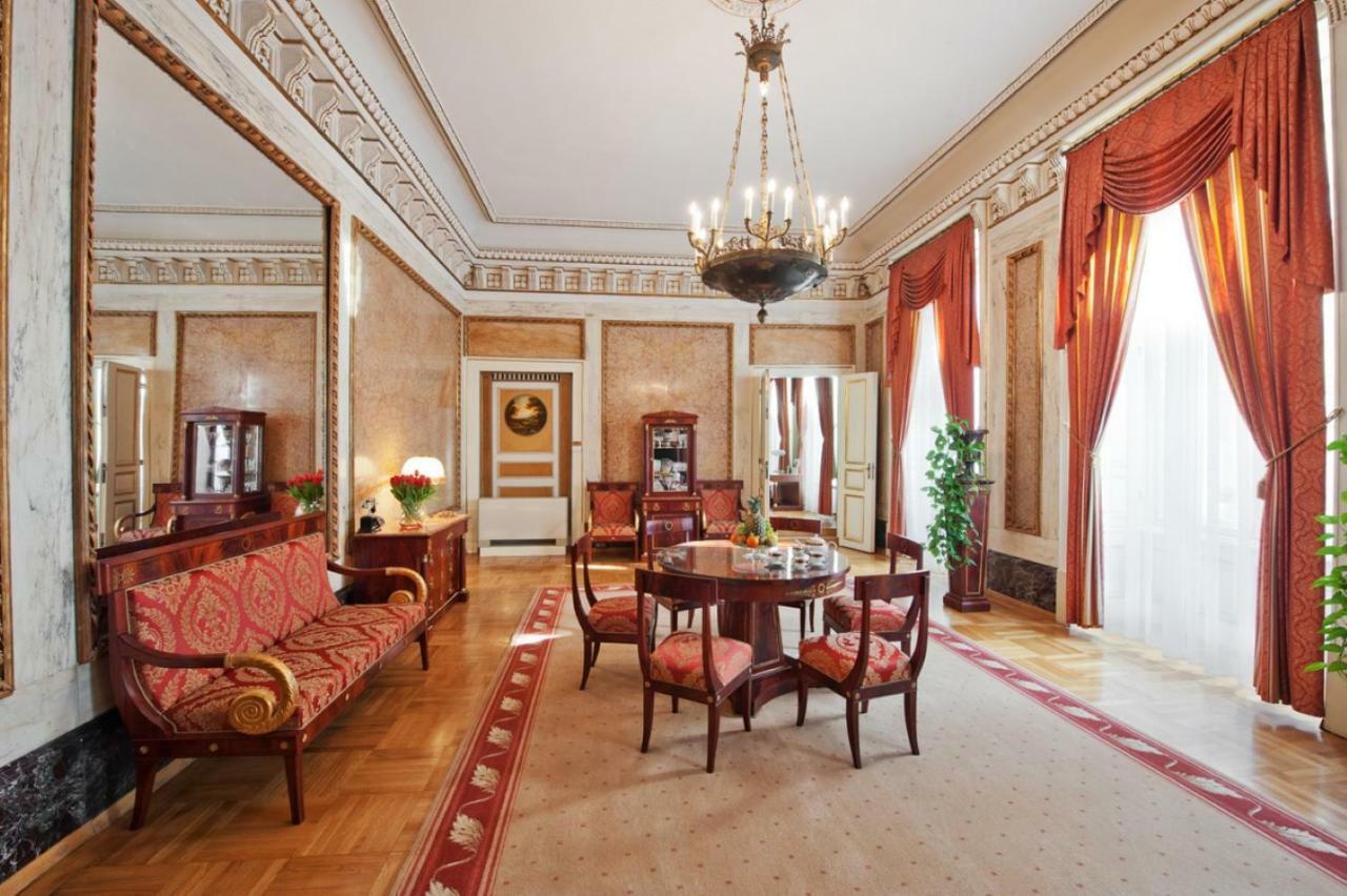 Palace Suite