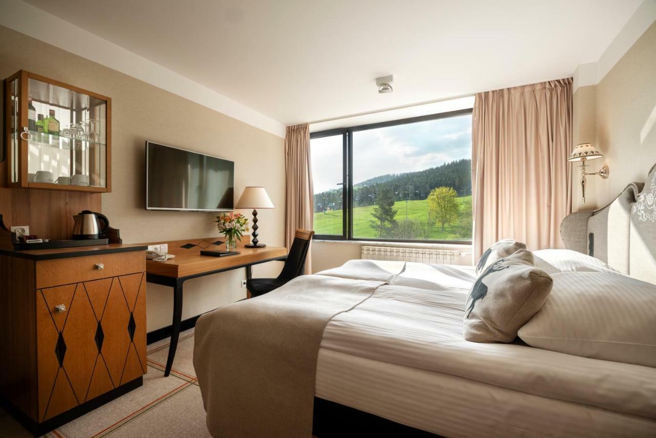 Deluxe Queen Room