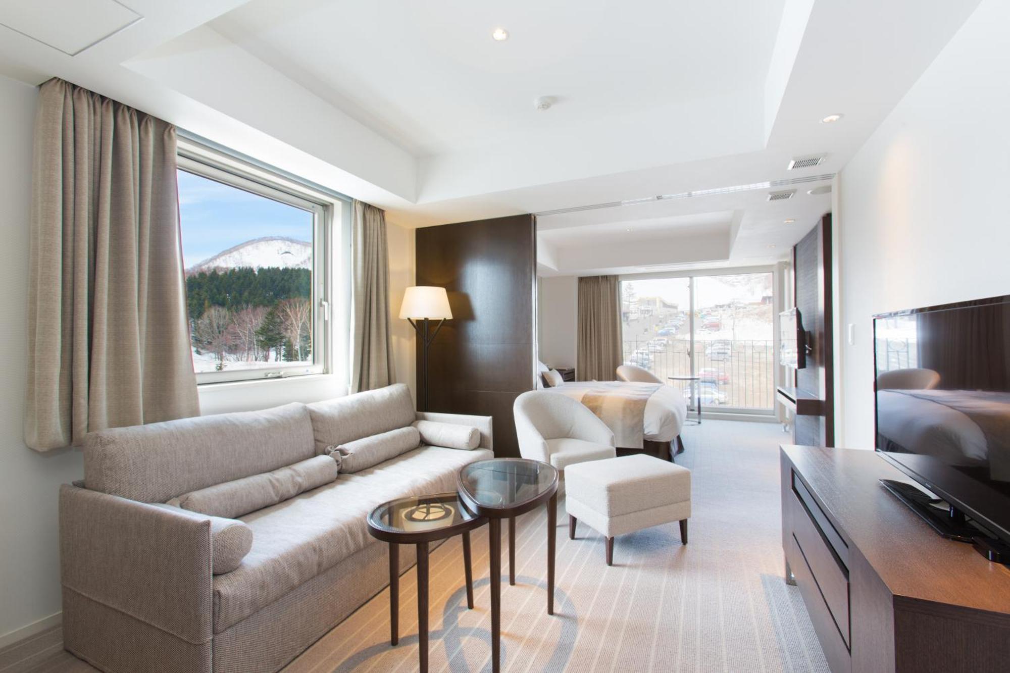 Deluxe Onsen Suite with Hirafu Mountain View